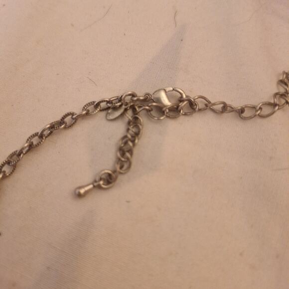 18" Silver Tone FLOWER Leaf DROP NECKLACE SILVER TONE CHAIN - Picture 4 of 4